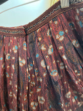Load image into Gallery viewer, Oscar de la Renta, silk skirt