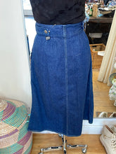 Load image into Gallery viewer, 70s Denim Skirt
