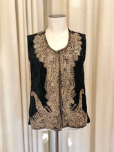 Load image into Gallery viewer, Vintage Velvet Vest
