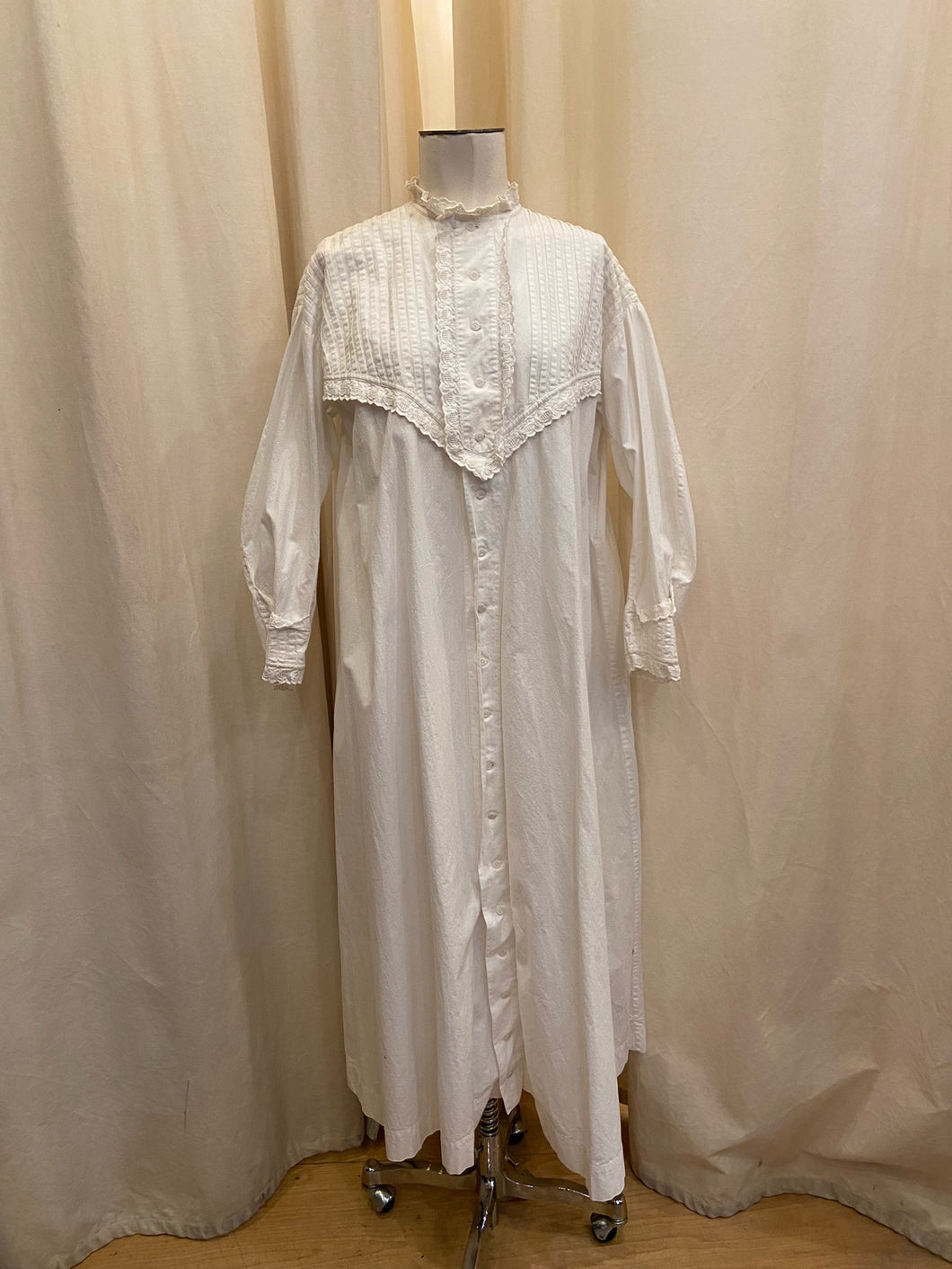 1940's White Broadcloth Nightshirt