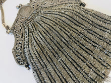 Load image into Gallery viewer, Vintage 1920&#39;s Art Deco Kiss LockBeaded Flapper Bag