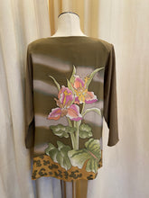 Load image into Gallery viewer, 1980&#39;s Carol Paterson Silk Jaguar Blouse