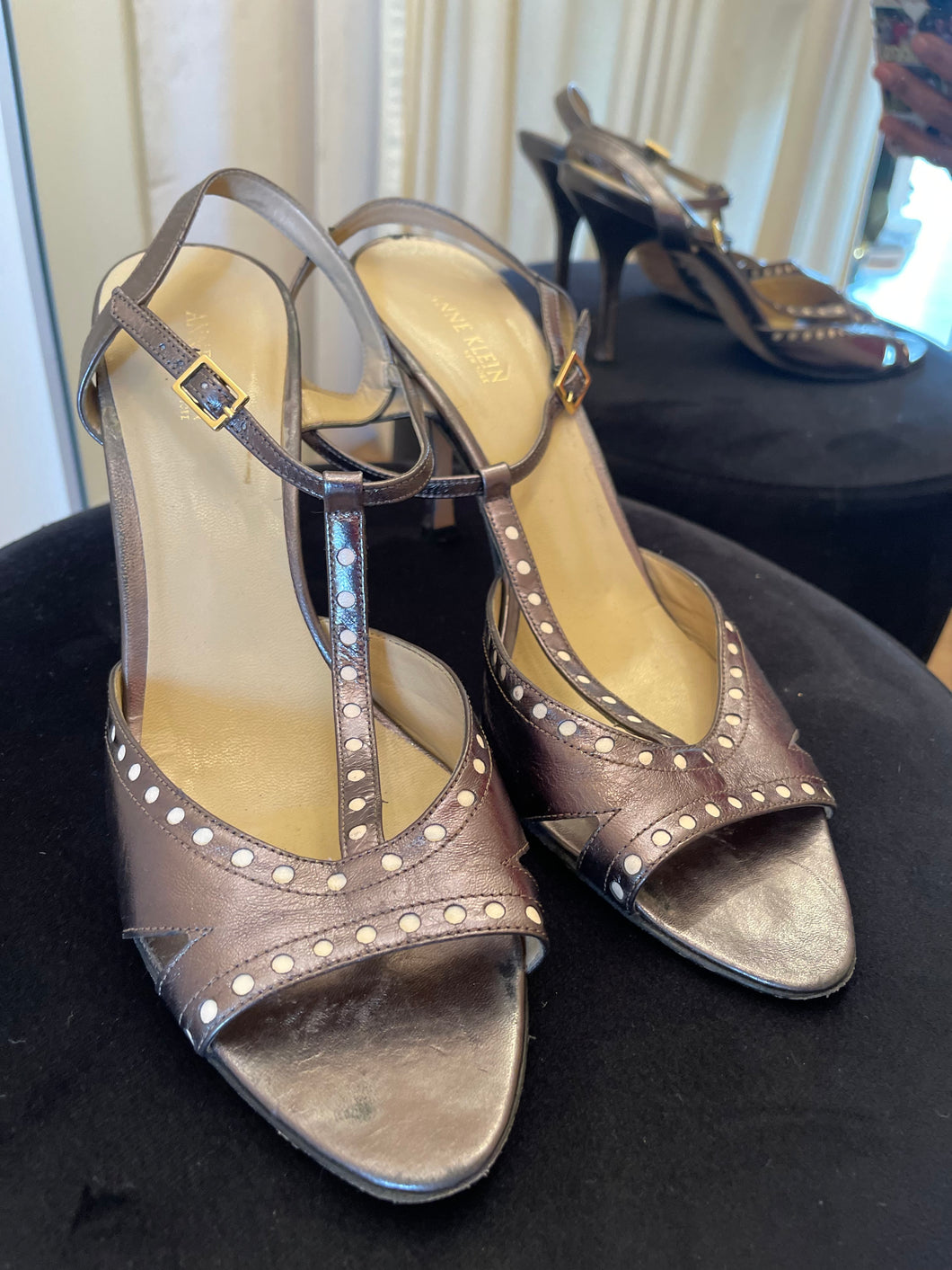 Anne Klein Strappy heel shoes