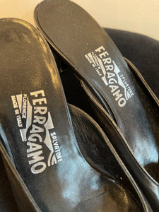Ferragamo, black leather kitten heel