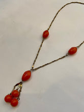 Load image into Gallery viewer, Peach bead and gold link long necklace