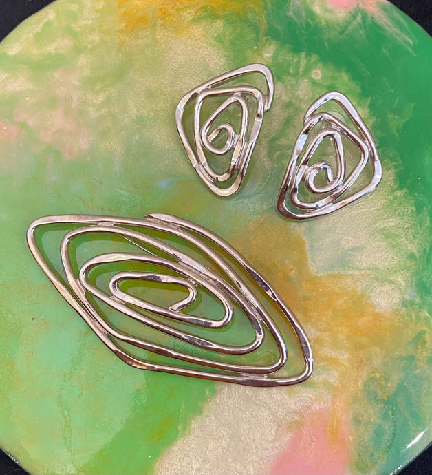 Vintage abstract swirl earrings
