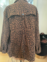Load image into Gallery viewer, DL 1961 cheetah print jacket