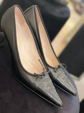 Load image into Gallery viewer, Chanel black kitten heel
