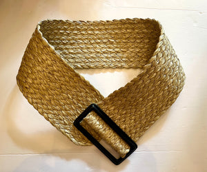 Woven straw belt with leather buckle