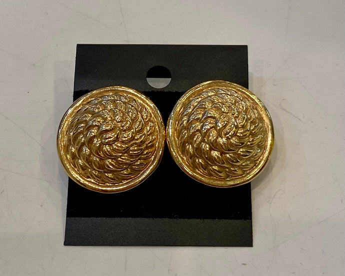 Vintage ornate golden earrings