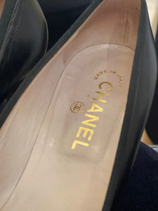 Chanel black kitten heel