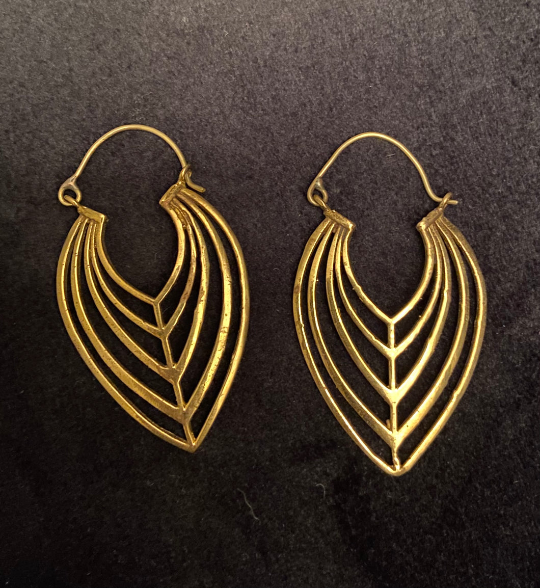 Vintage gold dangle earrings