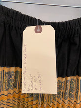 Load image into Gallery viewer, Accordion pleated ethnic skirt