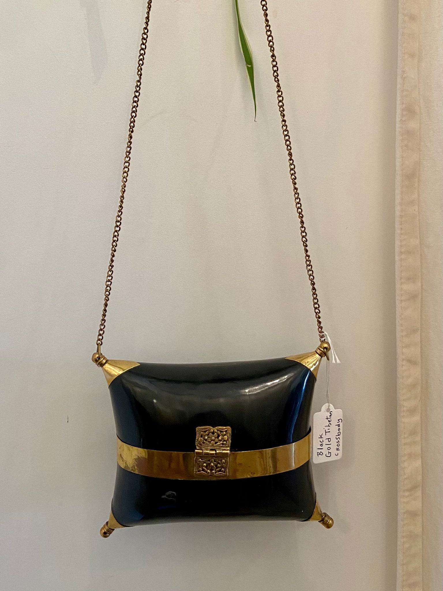 Vintage Black and gold Tibetan pillow shaped hard case purse – IndigoStyle  Vintage