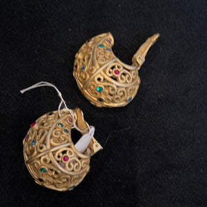 Vintage gold dome clip on earrings