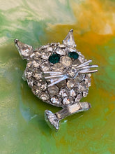 Load image into Gallery viewer, Crystal cat brooch
